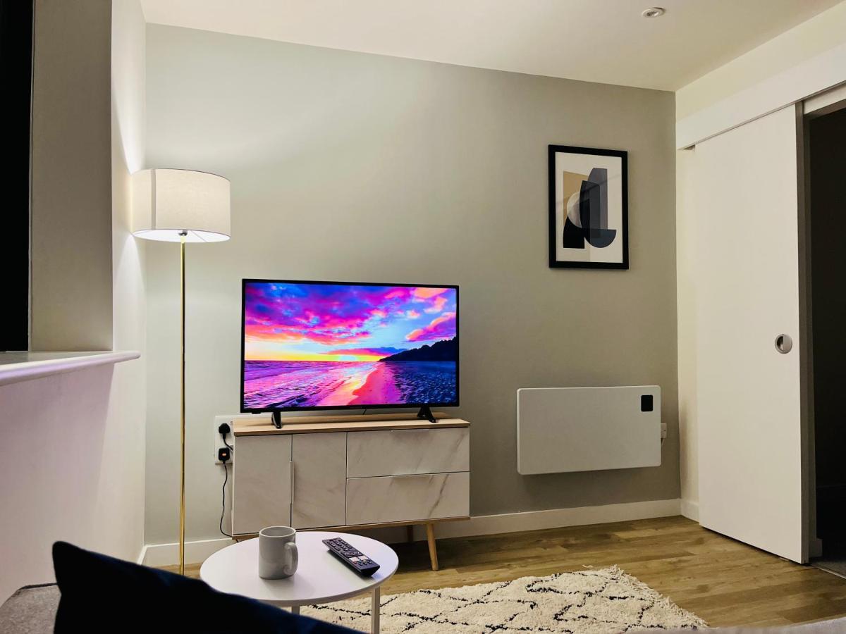 Fantastic One Bedroom Apartment Near Old Trafford Stadium Manchester Exterior photo