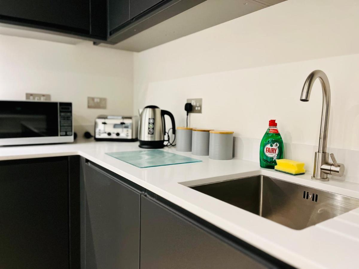 Fantastic One Bedroom Apartment Near Old Trafford Stadium Manchester Exterior photo