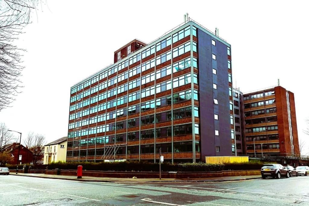 Fantastic One Bedroom Apartment Near Old Trafford Stadium Manchester Exterior photo